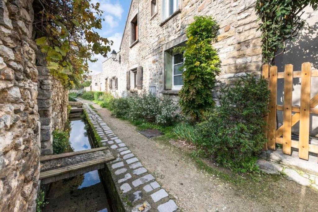 L'impasse, T2 Neuf Et Bien Equipe, Plein Coeur De Appartement